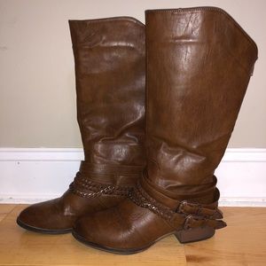 Women’s Brown Boots SZ 10